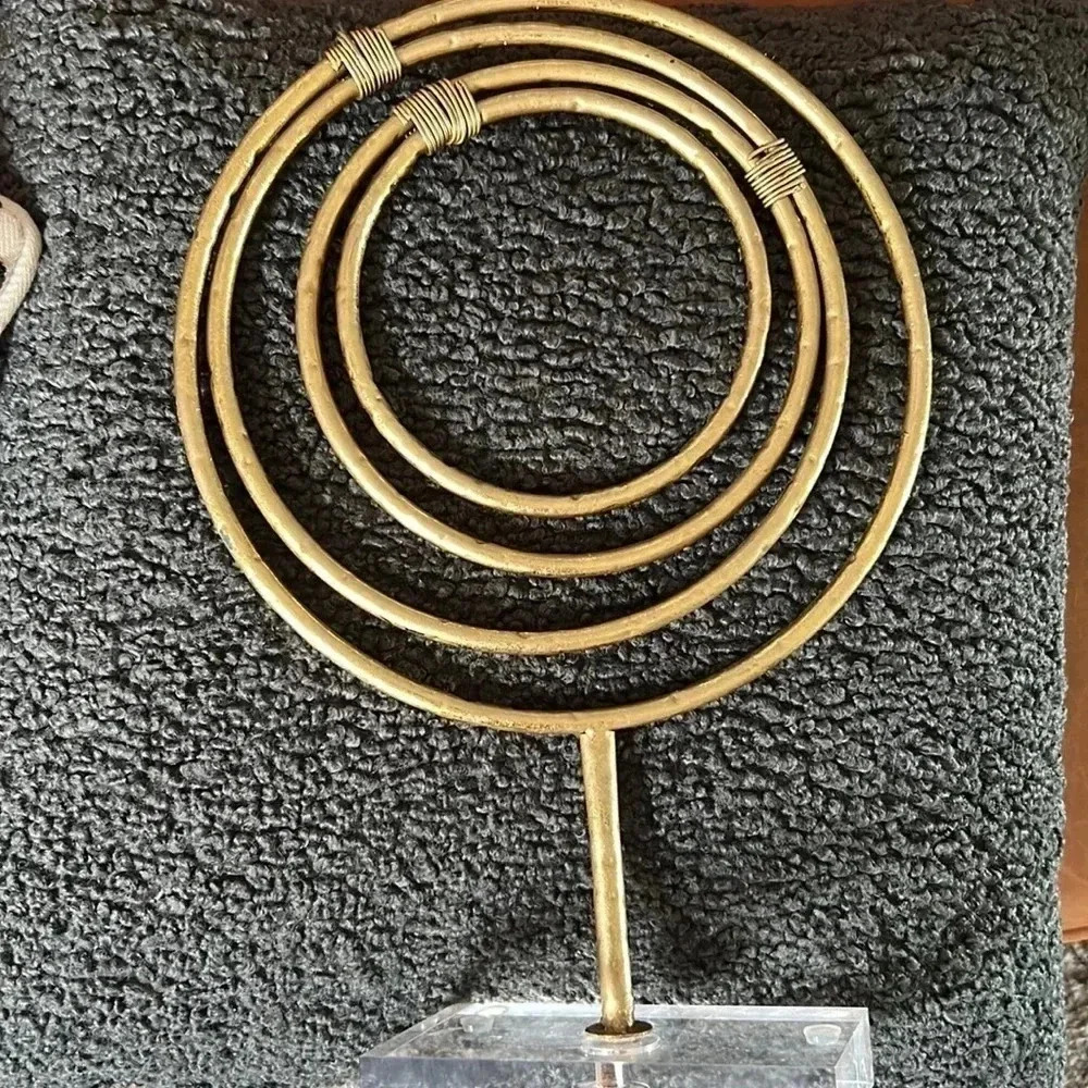 DECORATIVE ABSTRACT METAL ROSE GOLD SPEAR SCULPTURE - Picture 2 of 10